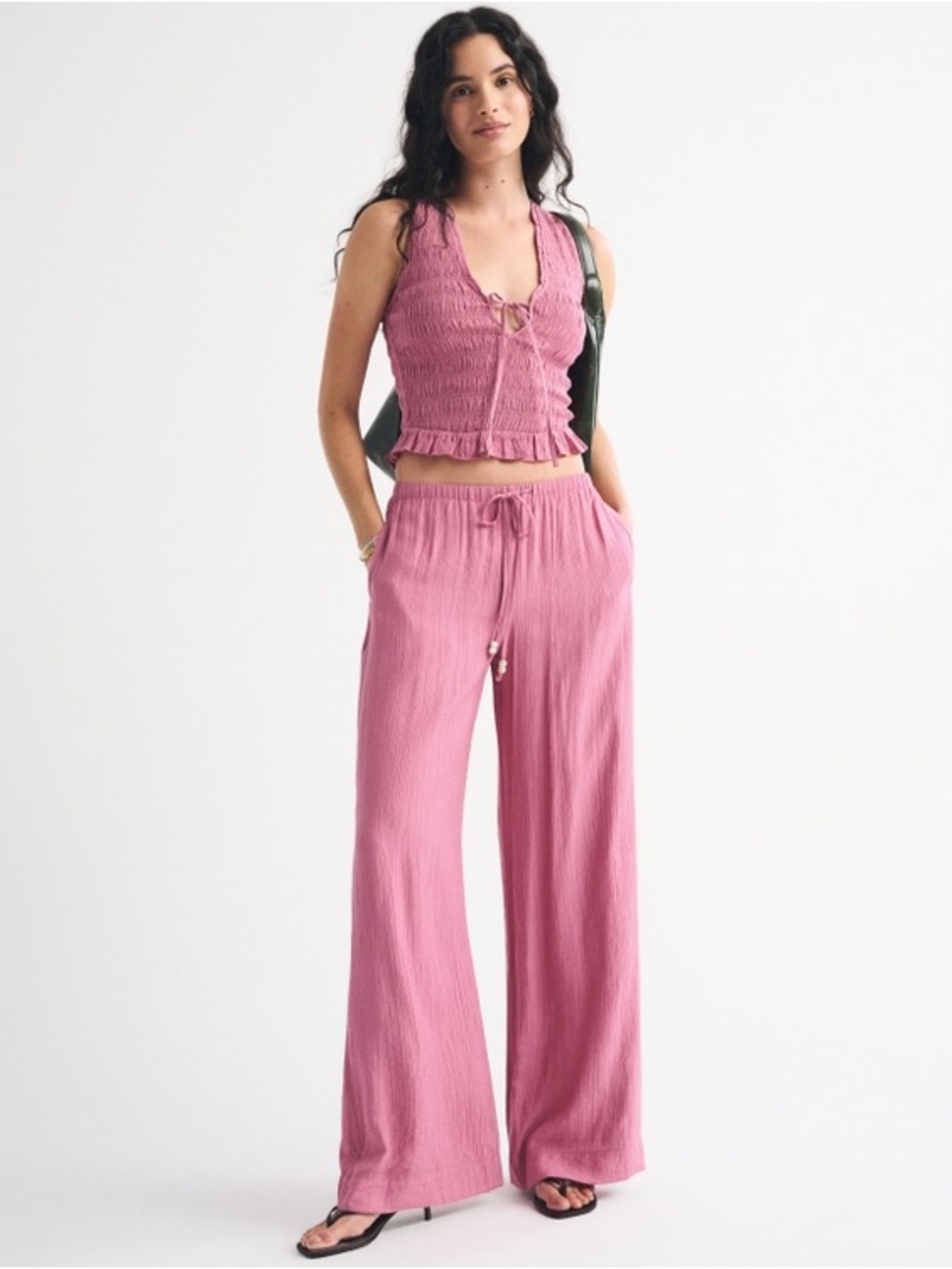 NWT Abercrombie & Fitch Crinkle Textured Pull-On Pant Short Length